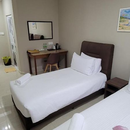 Hotel Shafura 3 Chukai ภายนอก รูปภาพ